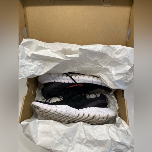 Sz 10  Nike Free RN 5.0 Next Nature Black/Magic Ember-Cave Purple Running Shoes - Picture 10 of 12